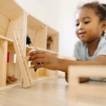 Wooden Barn - Fold and Go - Imagen 2
