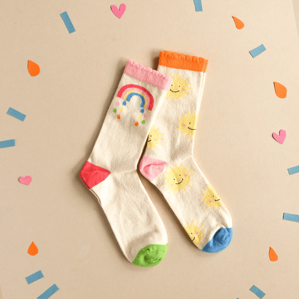 566-01979461-7bf3-7767-9424-b3756553e108.png Rainbow Hearts 2 Pack Socks (6-8 años) - Imagen 1
