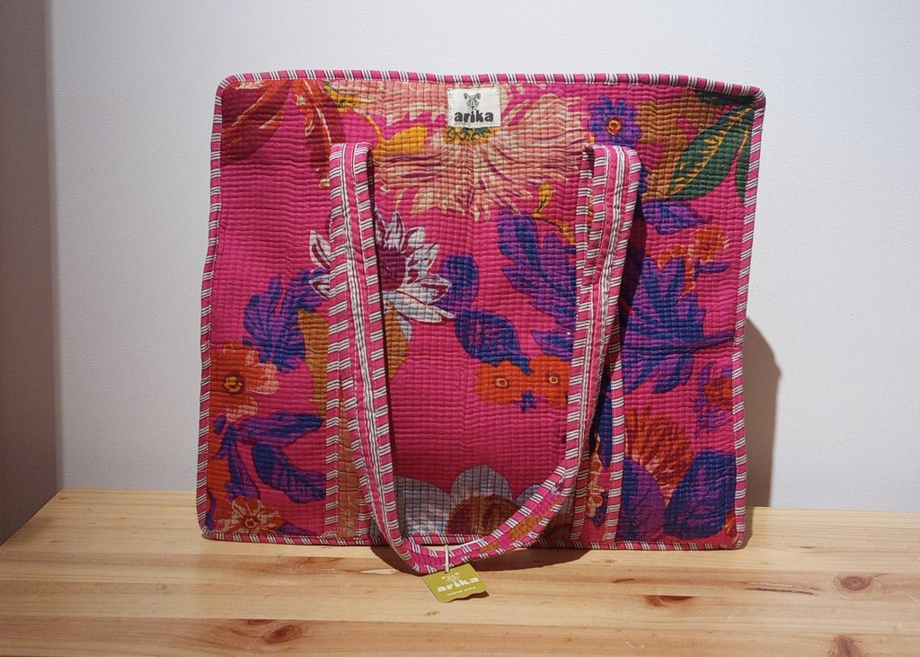 566-019d0753-fd3c-7729-82a1-1a70d4569e98.jpg Bolso Fucsia Flor Morada - Imagen 1