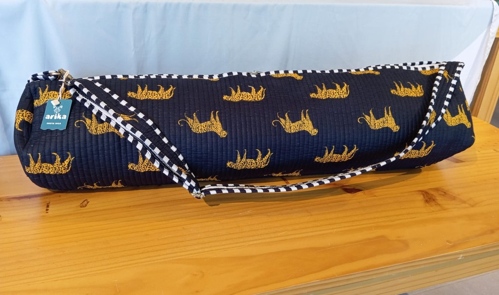 566-019d0cfd-8909-761e-b0f5-9b34a0bb3c1a.jpg Bolso Cilindro - Negro tigre amarillo - Imagen 1